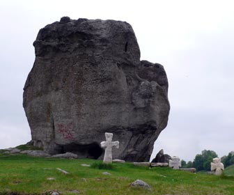 Скеля Камінь - пам'ятка с. Підкамінь Львівської області
