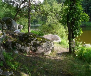 Кам'яні брили - цікаві місця с. Межирічка