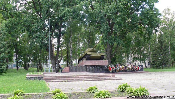 Пам'ятник воїнам - пам'ятка с. Новогуйвинське